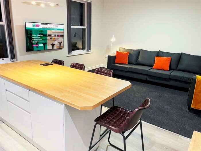 4 Bedroom Private Hall To Rent In King Street, Lancaster, LA1