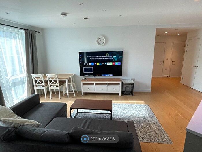 2 Bedroom Flat To Rent In Stock House, London, SE17