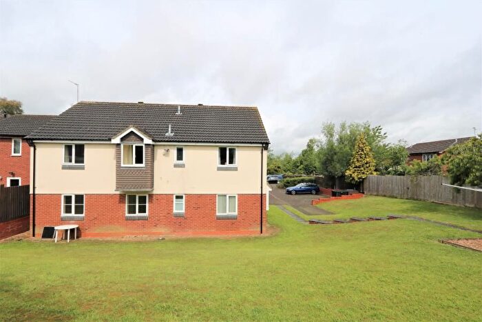 1 Bedroom Flat To Rent In Berneshaw Close, Corby, NN18