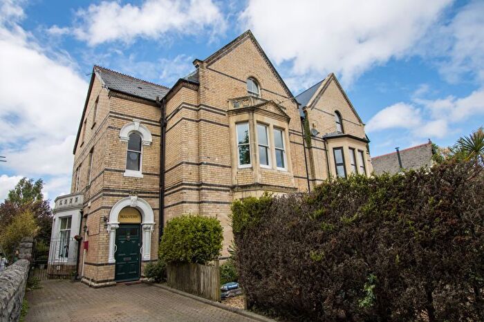 2 Bedroom Flat To Rent In Stanwell Road, Penarth, CF64