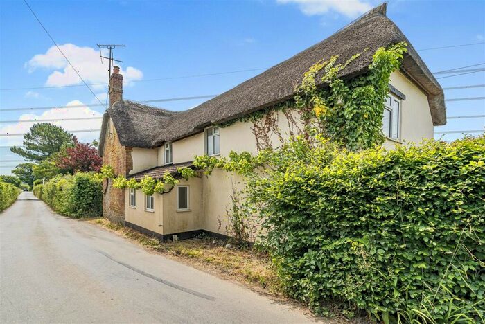 5 Bedroom Detached House For Sale In Broadoak, DT6