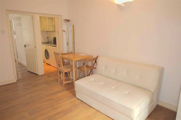 1 Bedroom Flat To Rent In Martlett Court, London WC2B