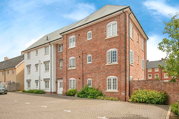 2 Bedroom Flat For Sale In Quarry Avenue, Needham Market, Ipswich, IP6