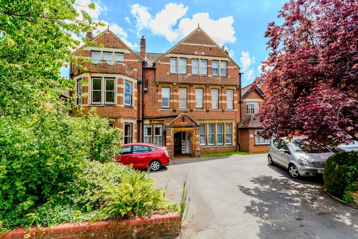 2 Bedroom Flat To Rent In Ockham Court, Bardwell Road, Oxford, OX2