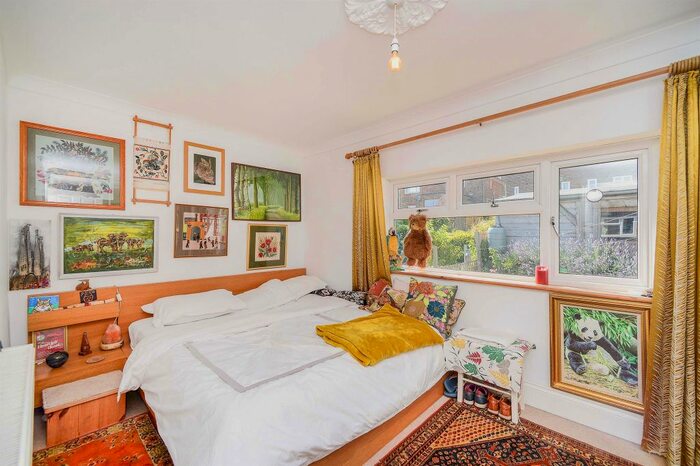 2 Bedroom Semi-Detached House For Sale In Cowfold Road, Brighton, BN2