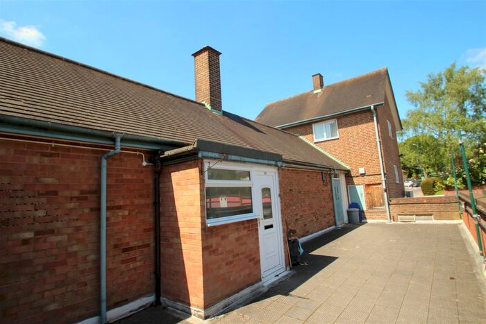 1 Bedroom Flat To Rent In Long Chaulden, Hemel Hempstead, HP1