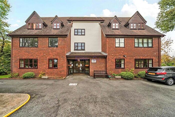 1 Bedroom Flat For Sale In Pond Cottage Lane, West Wickham, BR4