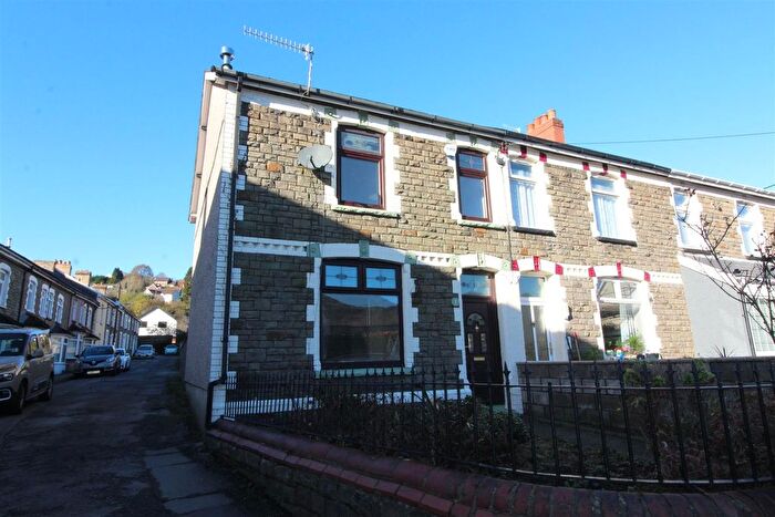 3 Bedroom End Of Terrace House For Sale In Greenfield Avenue, Newbridge, NP11