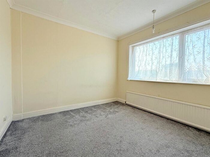 3 Bedroom Terraced House For Sale In Jellicoe Road, Great Yarmouth, NR30