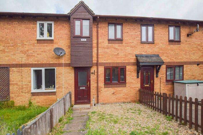 2 Bedroom Terraced House To Rent In Hawthorn Walk, Bicester, Oxfordshire, OX26