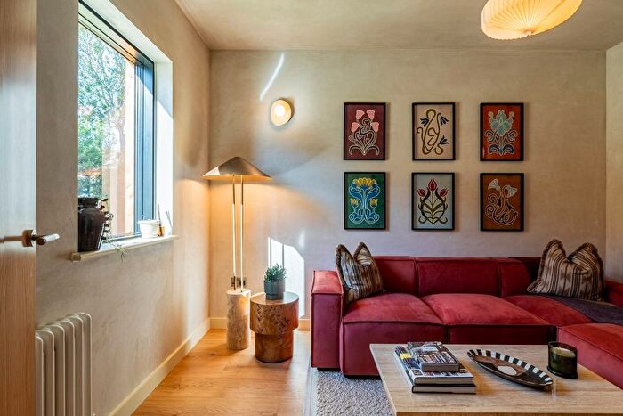 3 Bedroom Terraced House For Sale In Carpenters Yard, Epping, CM16