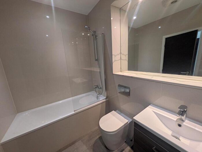 1 Bedroom Apartment To Rent In London Road, Redhill, RH1
