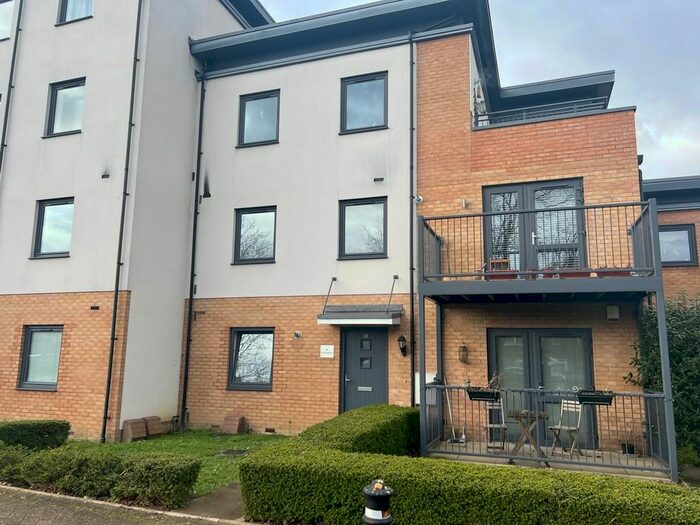 1 Bedroom Flat To Rent In The Ridgeway, London, E4