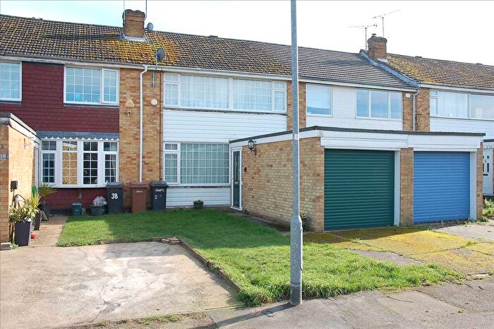 3 Bedroom Property For Sale In Pawle Close, Great Baddow, Chelmsford, CM2