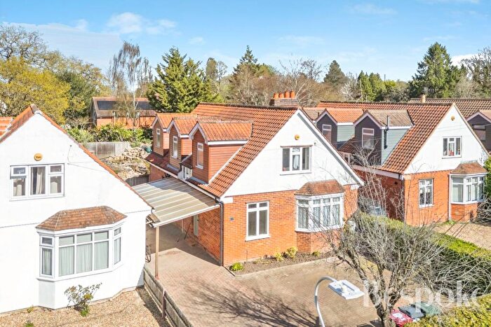 4 Bedroom Detached House For Sale In Northcourt Avenue, Reading, RG2