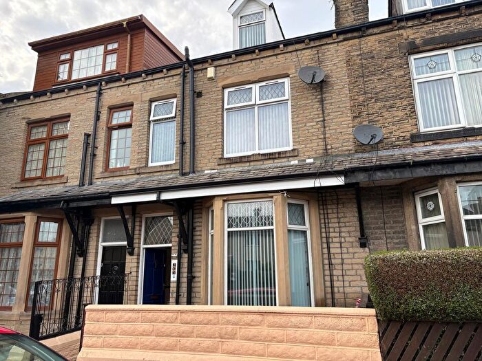4 Bedroom Terraced House To Rent In Parkside Road, Bradford, West Yorkshire, BD5