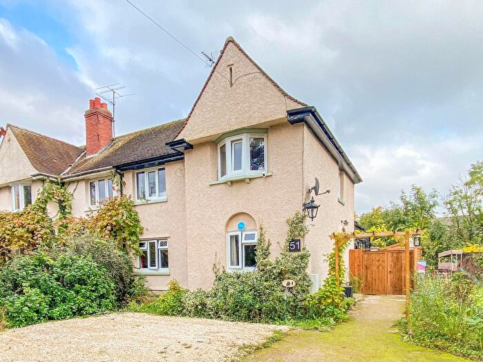 3 Bedroom Semi Detached House For Sale In Cambridge Road, Impington, Cambridge, CB24