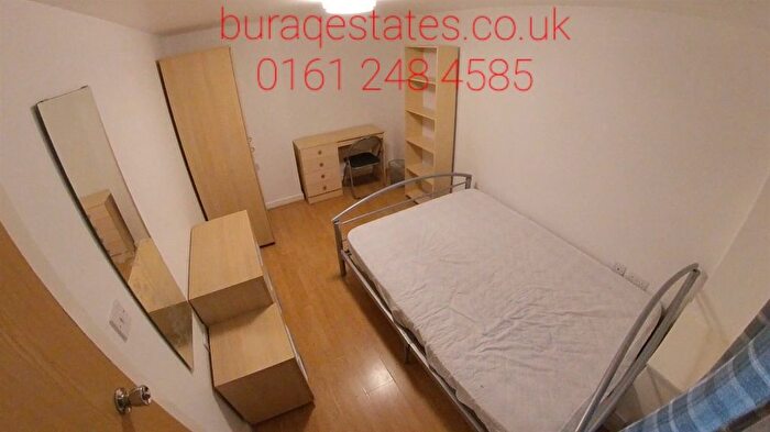 2 Bedroom Flat To Rent In Birchfields Road, Manchester, M13