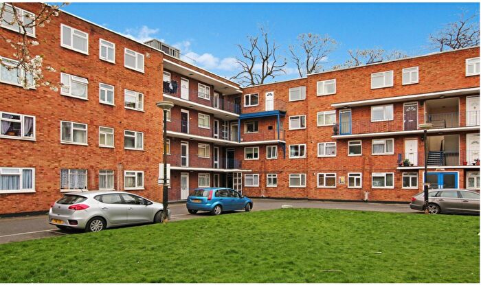 Flat To Rent In Viceroy Court, Dunstable, LU6