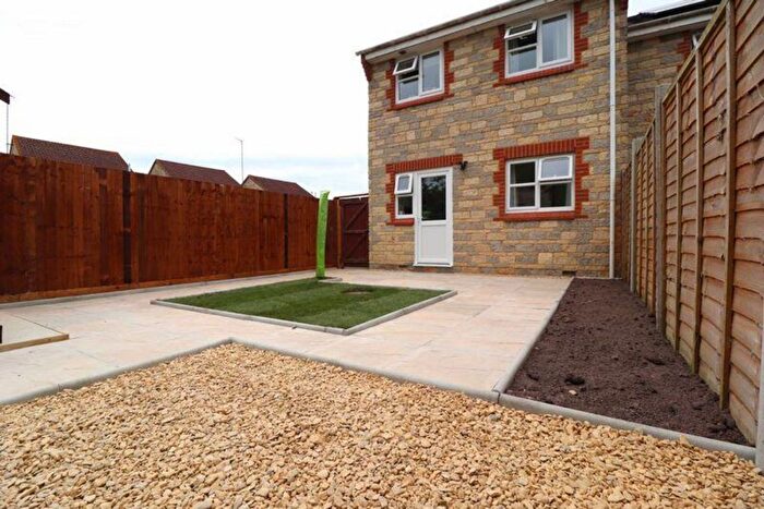 1 Bedroom Maisonette For Sale In Grenville Close, Gloucester, GL3