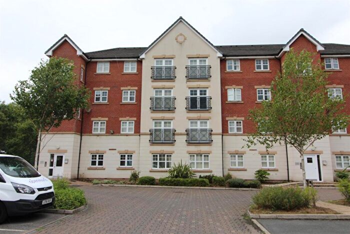 2 Bedroom Apartment To Rent In Astley Brook Close, Bolton, BL1