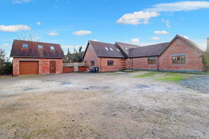 6 Bedroom Detached House For Sale In Old Budbrooke Road, Budbrooke, Warwick, CV35