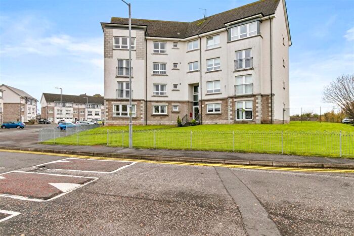 2 Bedroom Apartment To Rent In Denny Crescent, Dumbarton, G82