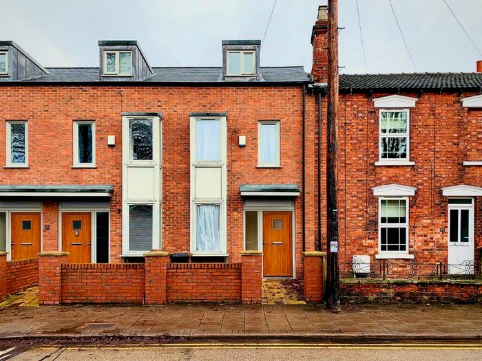 4 Bedroom Town House To Rent In Burton Road, Lincoln, LN1