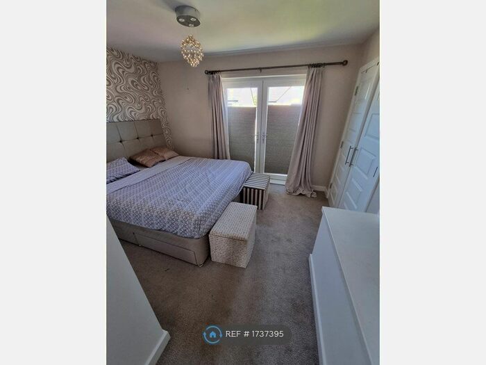 4 Bedroom Detached House To Rent In Oaklands Square, Edinburgh, EH11