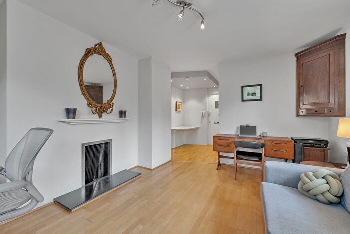 1 Bedroom Flat To Rent In Abercorn Place, London, NW8