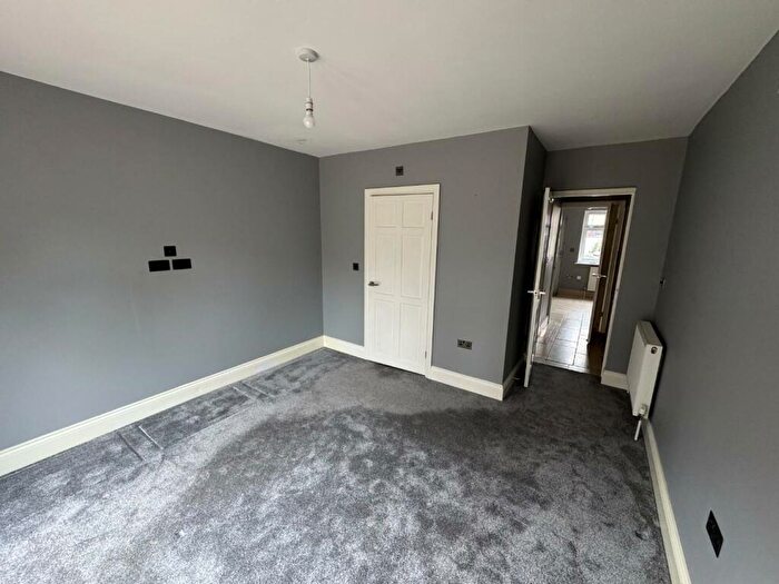 1 Bedroom Flat To Rent In High Road Benfleet, SS7