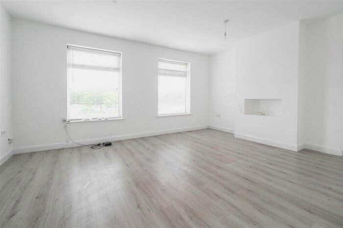 2 Bedroom Flat To Rent In Brandon Road, Binley, Coventry, CV3