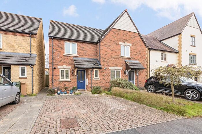 2 Bedroom Semi-Detached House For Sale In Thornley Close, Abingdon, OX14