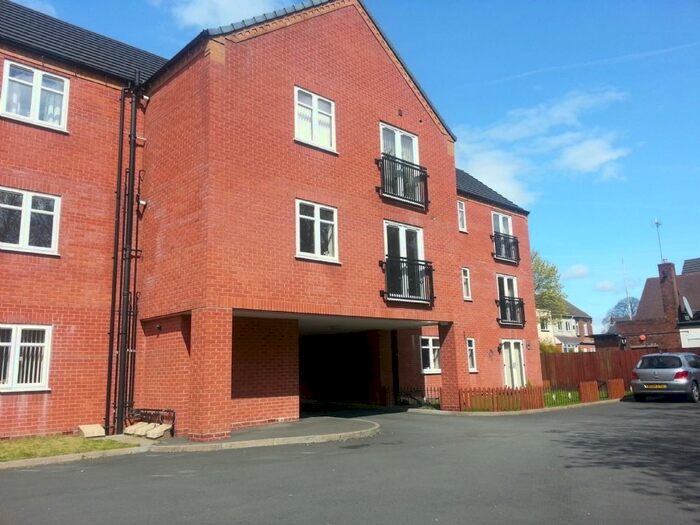 2 Bedroom Flat To Rent In Harper Street, Willenhall, WV13