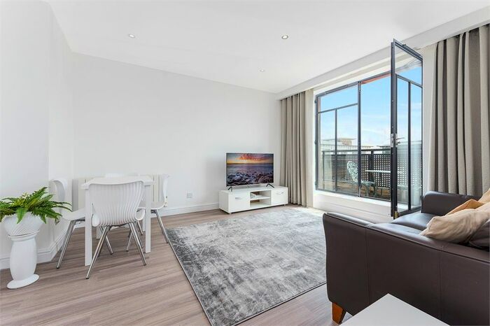 2 Bedroom Flat To Rent In Vanilla And Sesame Court, Curlew Street, Tower Bridge, London, SE1