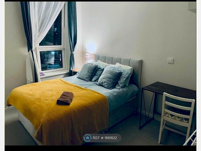 2 Bedroom Flat To Rent In Catherines House, Bristol, BS3