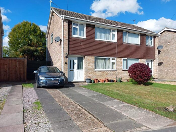 3 Bedroom Semi-Detached House For Sale In Manor Road, Stilton, Peterborough, PE7