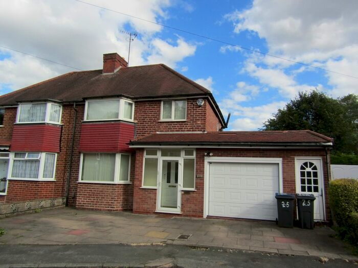 3 Bedroom Semi-Detached House To Rent In Lakehouse Road, Sutton Coldfield, B73