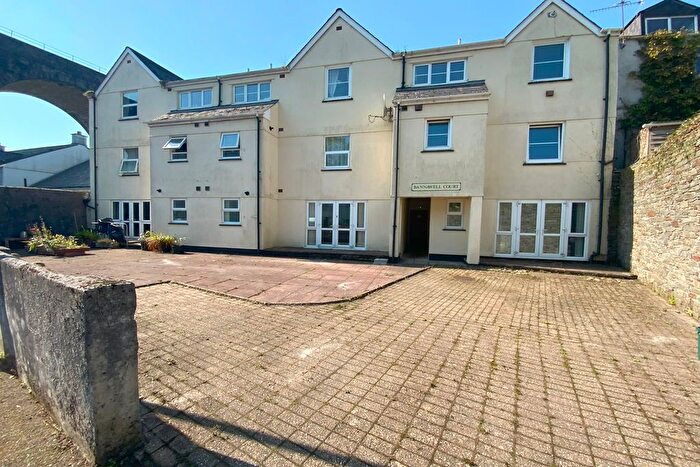 2 Bedroom Flat To Rent In Bannawell Street, Tavistock, PL19