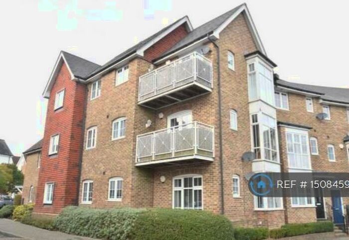 2 Bedroom Flat To Rent In Milton Lane, Kings Hill, West Malling, ME19