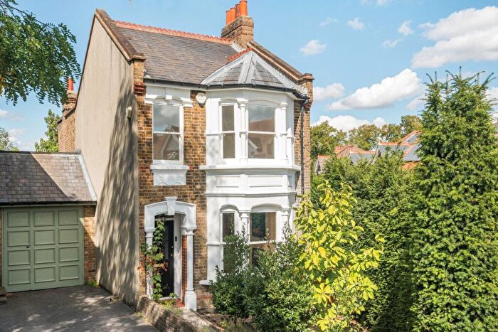 3 Bedroom Detached House For Sale In Green Lane, Chislehurst, BR7