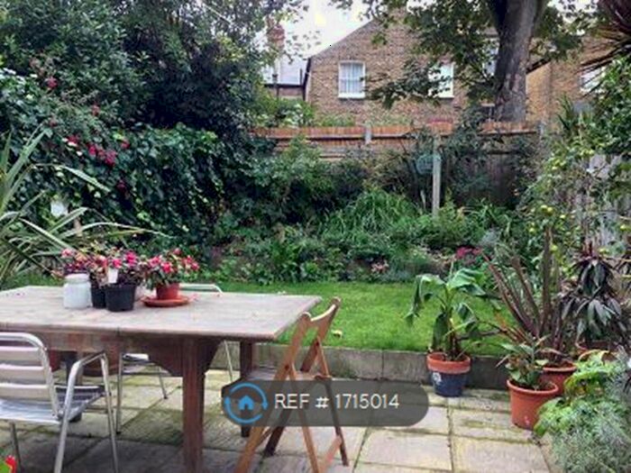2 Bedroom Flat To Rent In Beechdale Road, London, SW2