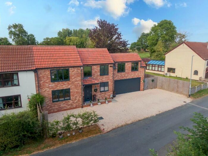 4 Bedroom Semi-Detached House For Sale In Chapel Garth, Arram, Beverley, HU17