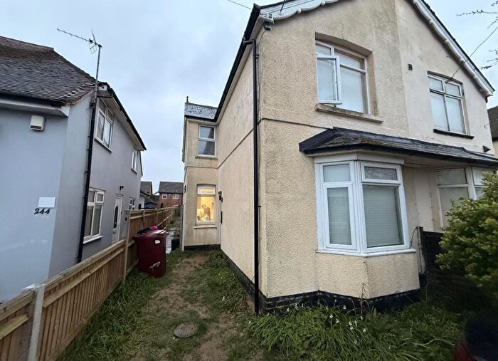 Apartment To Rent In Whitley Wood Road, Reading, RG2