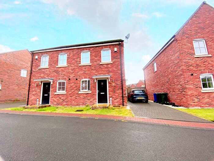2 Bedroom House To Rent In Old School Drive, Kirk Sandall, Doncaster, DN3