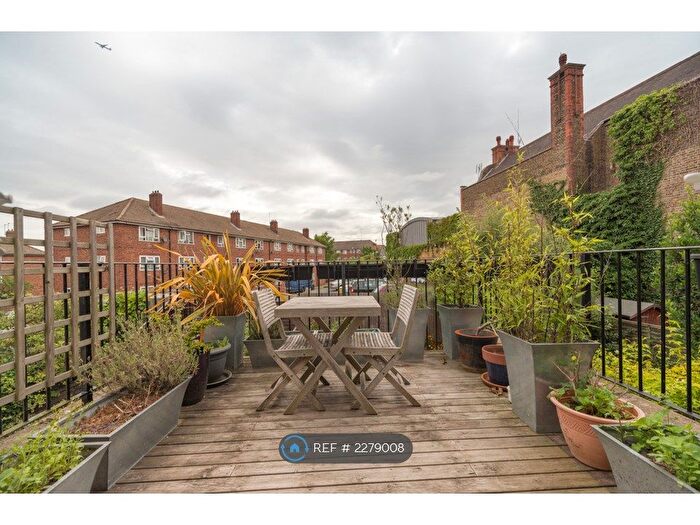 2 Bedroom Flat To Rent In Brixton, London, SW2