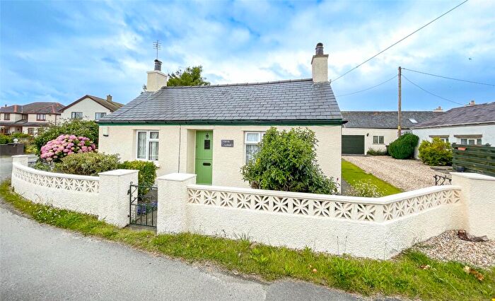 3 Bedroom Bungalow For Sale In Bryngwran, Holyhead, Isle Of Anglesey, LL65