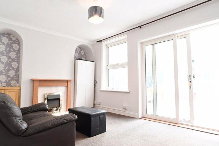 4 Bedroom Semi-Detached House To Rent In The Highway, Brighton, BN2