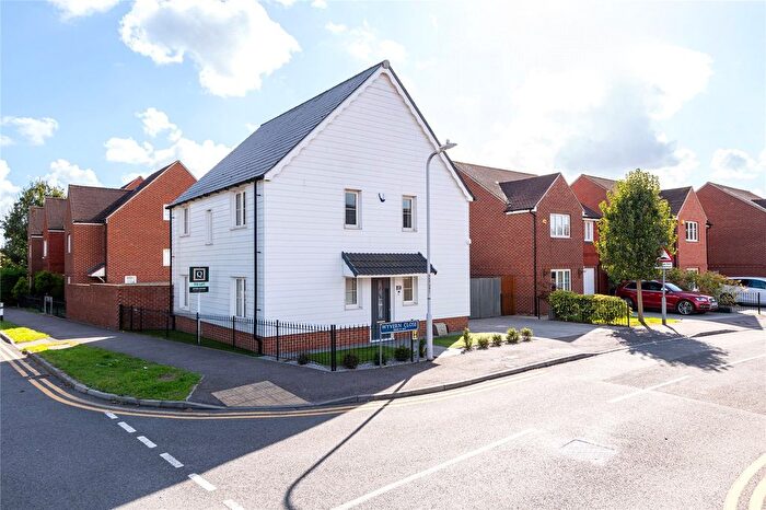 4 Bedroom Detached House To Rent In Wyvern Close, Milton Regis, Sittingbourne, Kent, ME10