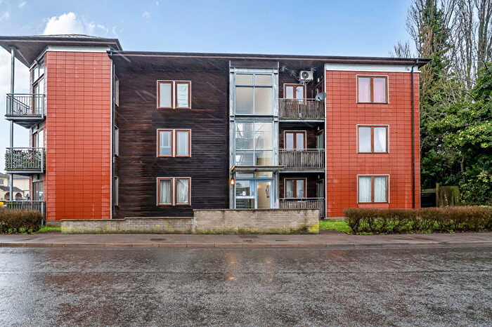2 Bedroom Flat For Sale In Southview Mews, Vivian Road Basingstoke, RG21